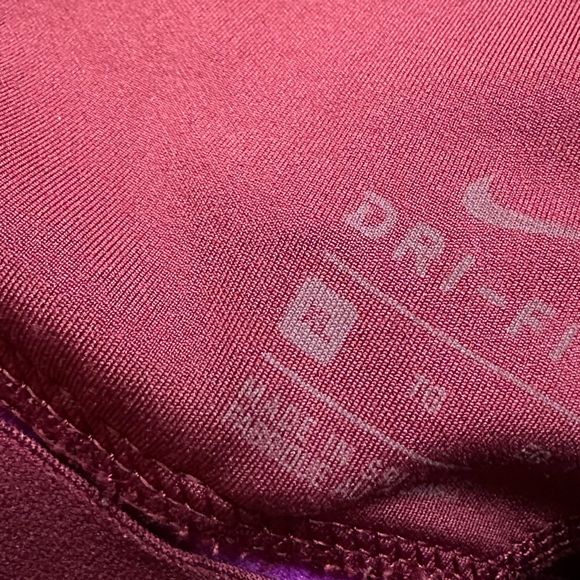 Women’s Nike Pro Shorts & Sports Bra Set - M/XL - Picture 6 of 6